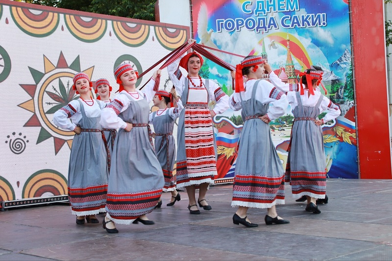 крым саки украинцы праздник день города концерт танцы