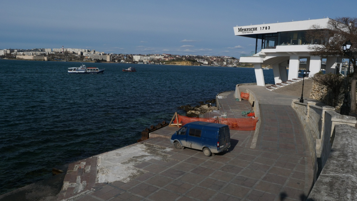 набережная шторм ремонт севастополь памятник затопленным кораблям
