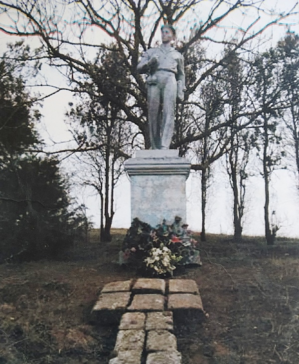 крым ленино памятник война морской пехотинец исчезновение