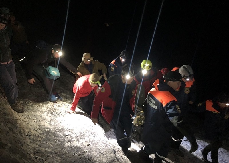 крым спасатели ночь помощь гора носилки