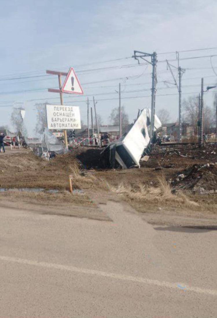 переездо поезд автобус столкновение дтп погибли пассажиры люди водитель ярославская область