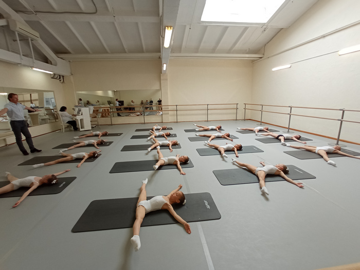 Занятия в хореографической академии Севастополя первые 4 года готовят детей к балетной жизни