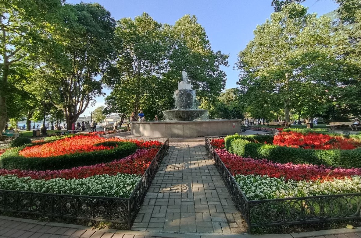 севастополь фонтан на приморском бульваре 