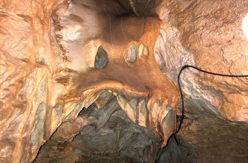 крым ялта ай-петри пещера ялтинская природа