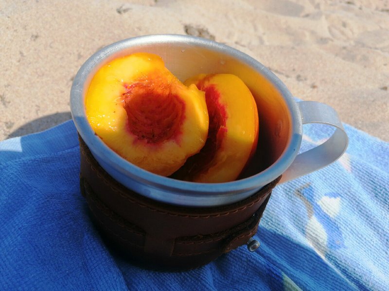 крым отдых персики чашка