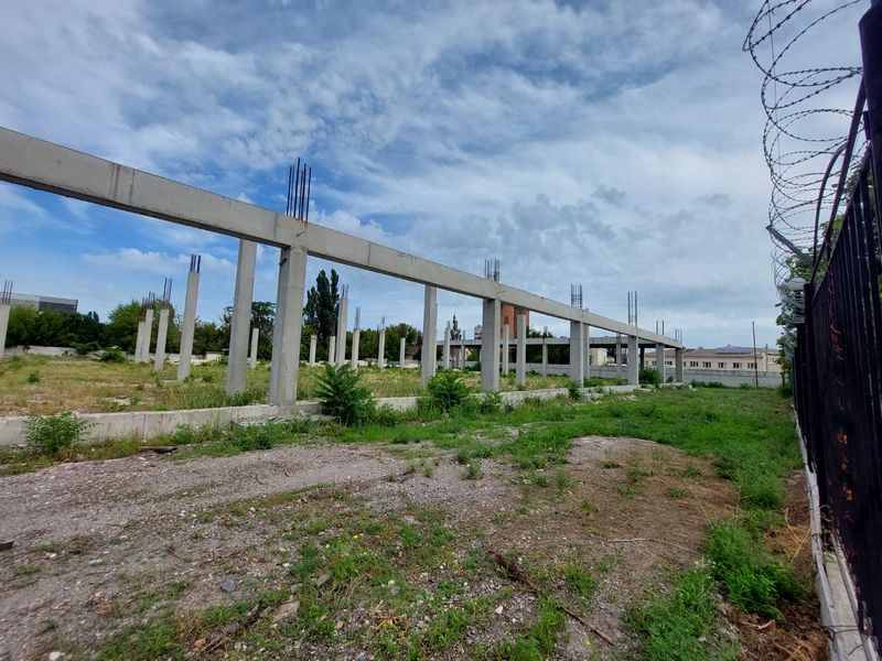 крым симферополь вокзал каркас нового автовокзала трава запустенье