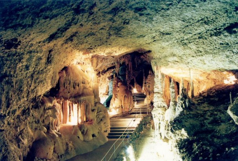 крым подземелье мраморная пещера радиация