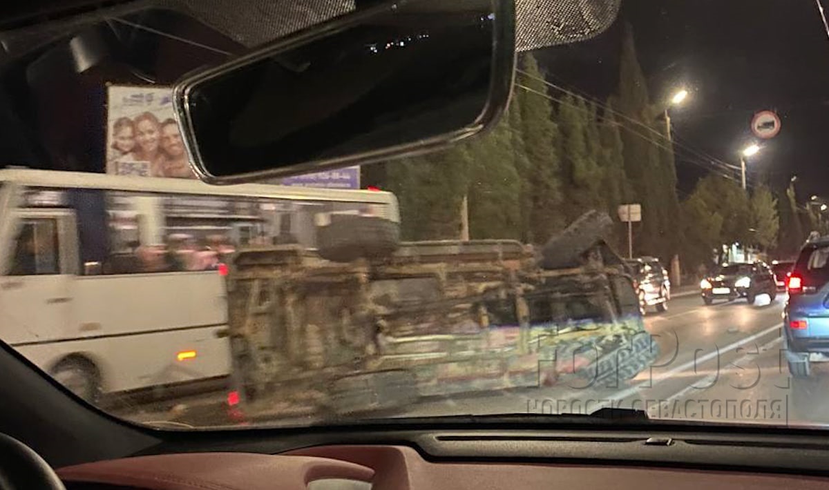 севастополь перевернулся грузовик камышовое шоссе 