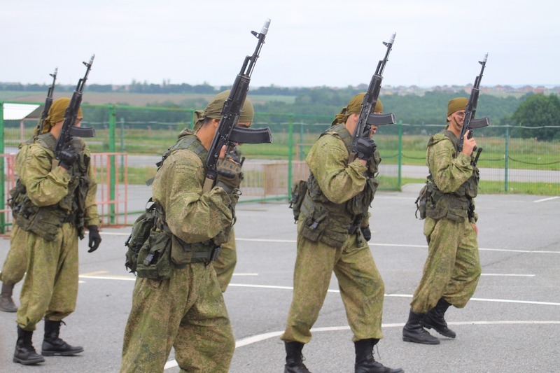 армия России Минобороны военные тренировка с оружием